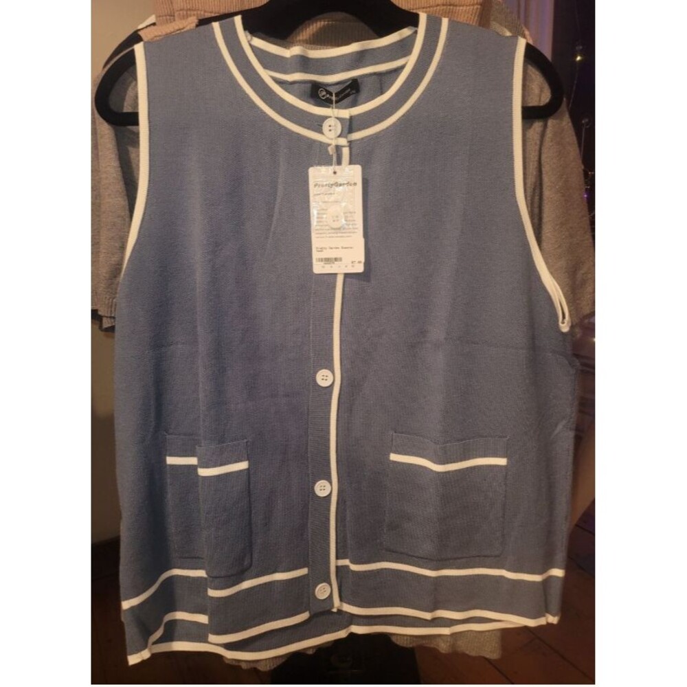 Pretty Garden Sweater Vest Size XXL